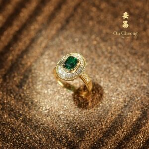 Gatsby Glamour Emerald Diamond Ring