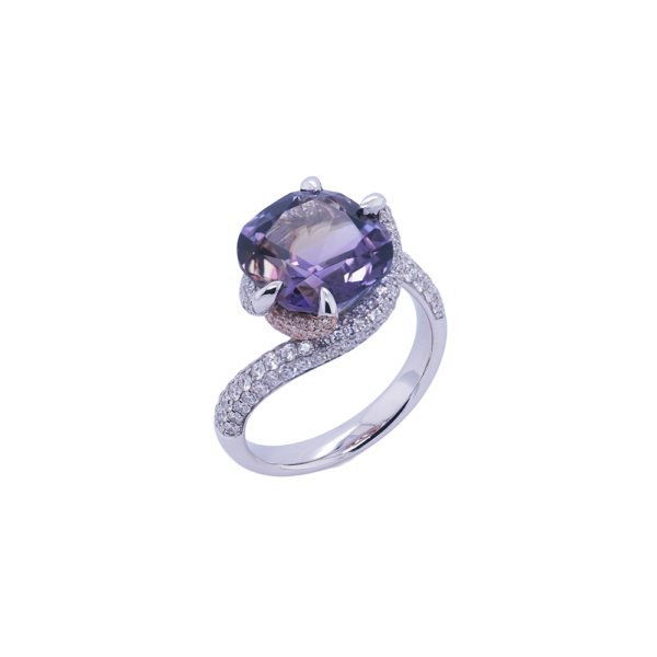 Vesper Embrace Tanzanite Diamond Ring